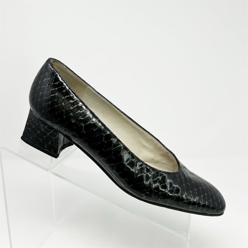 Stuart Weitzman Black Snake Print Patent Leather Pumps Size 7 AA (Narrow)